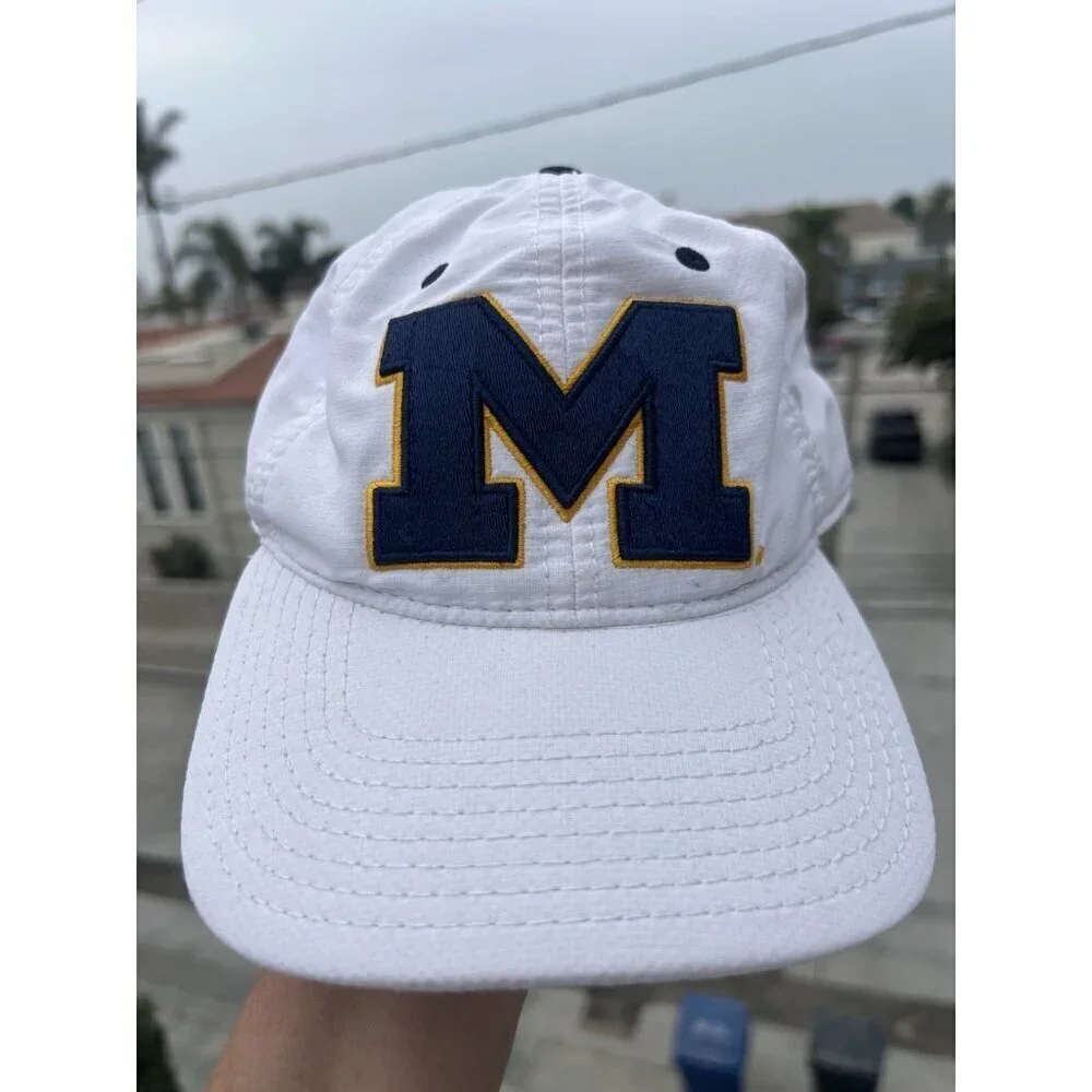 Vintage Y2K RARE Michigan Wolverines white adjustable LARGE block 
